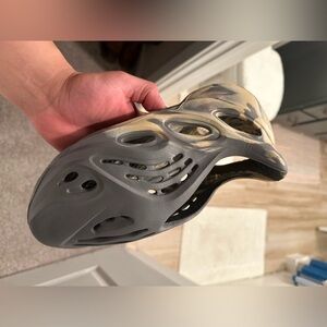 Adidas Yeezy foam runner moon gray.